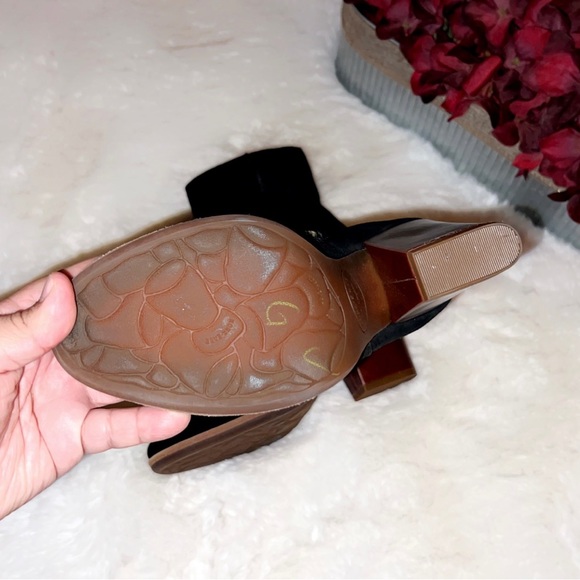 KORK EASE Petra Black Suede Ankle Bootie - Picture 10 of 10